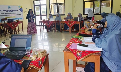 Pelatihan Profesionalisme Guru