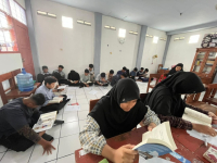 Budaya Literasi Ditingkatkan, Siswa SMP Boarding School Putra Harapan Aktif Membaca dan Presentasi Buku