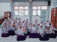 Program literasi tingkatkan budaya membaca dan menulis di lingkungan SMP boarding school Putra Harapan Purwokerto