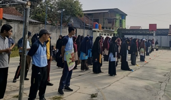 Outbond Guru dan Karyawan